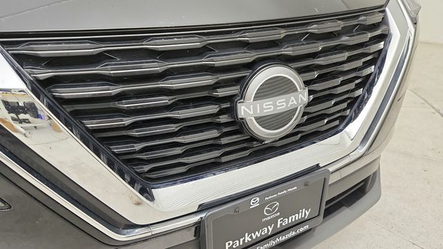 2023 Nissan Rogue SV - 11