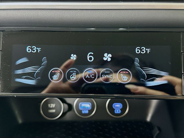 Thumbnail: 2025 Genesis G70 - 21