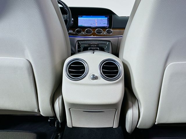 Thumbnail: 2018 Mercedes-Benz E-Class - 27