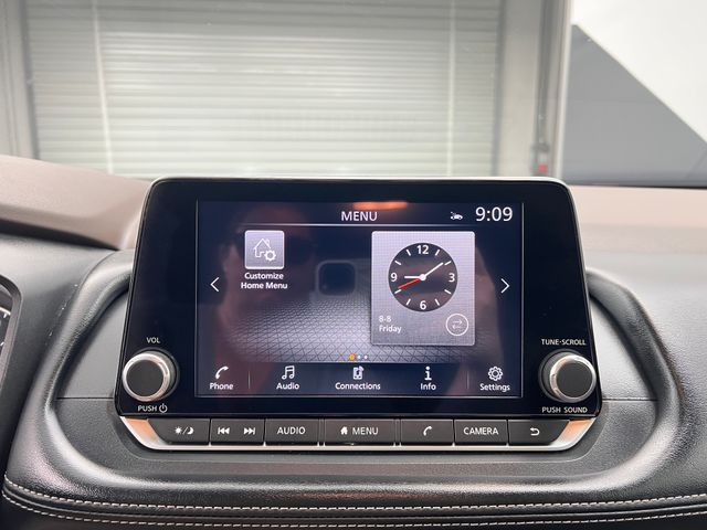 2023 Pearl White Tricoat Nissan Rogue SV FWD SUV