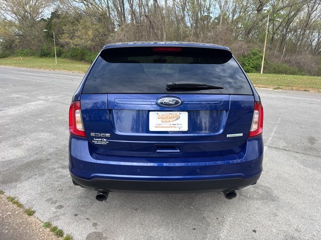Used 2014 Blue Ford SE image 6