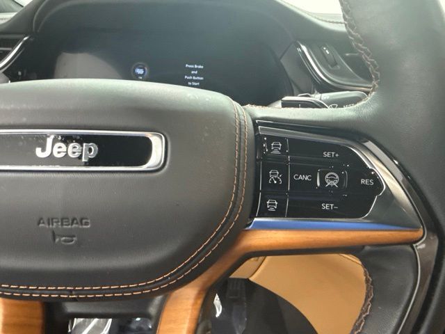 Used 2025 Red Jeep Summit Reserve image 32