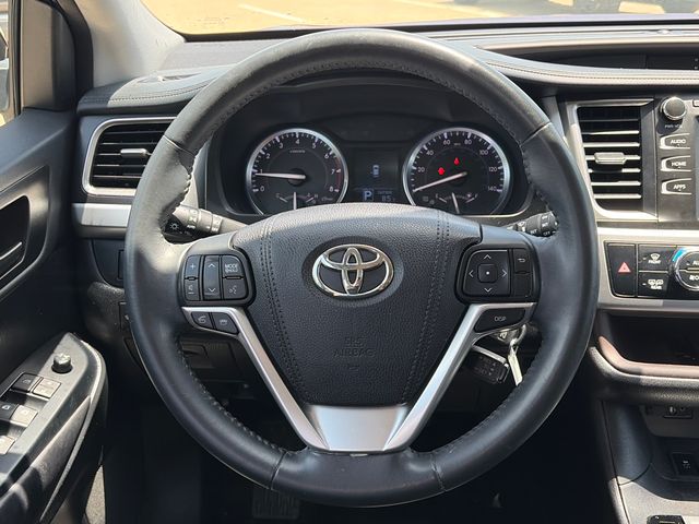 Used 2016 Toyota Highlander SUV