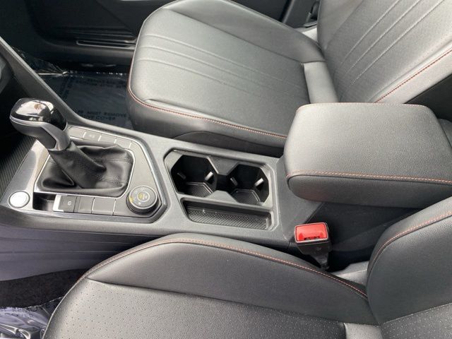 2024 Volkswagen Tiguan 2.0T Wolfsburg Edition - Deep Black Pearl exterior view 18