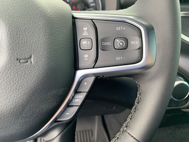2025 RAM 1500 Big Horn/Lone Star photo