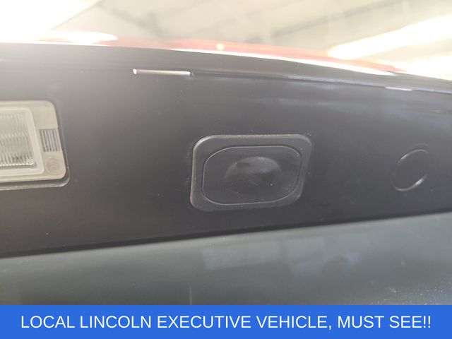 Used 2025 Blue Lincoln Reserve image 13