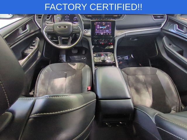 Used 2022 White Jeep Altitude image 33