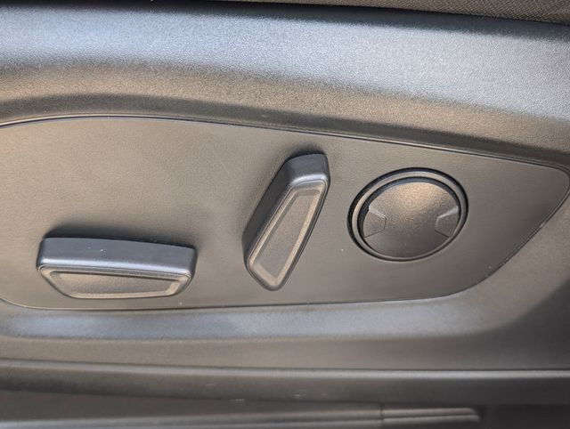 2022 Ford Explorer XLT Black at Community Kia