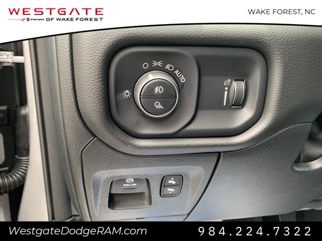 2025 RAM 1500 Big Horn/Lone Star photo