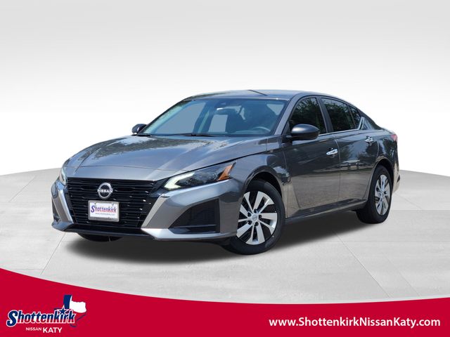 2025 Nissan Altima S's photo