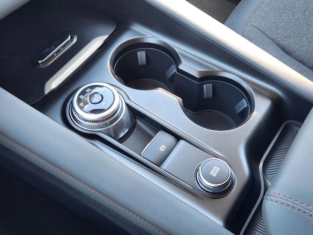 2025 Ford Explorer Active photo