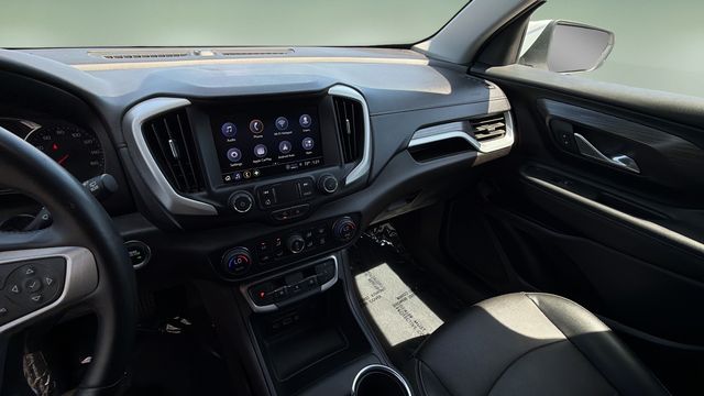 Used 2024 White GMC SLT image 24