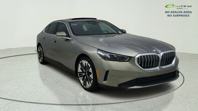 Oxide Gray Metallic 2026 BMW 5 Series Sedan All-Wheel Drive 8-Speed Automatic