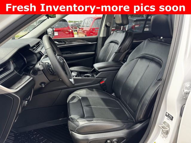 2023 Jeep Grand Cherokee Limited White at Wharton Chevrolet GMC