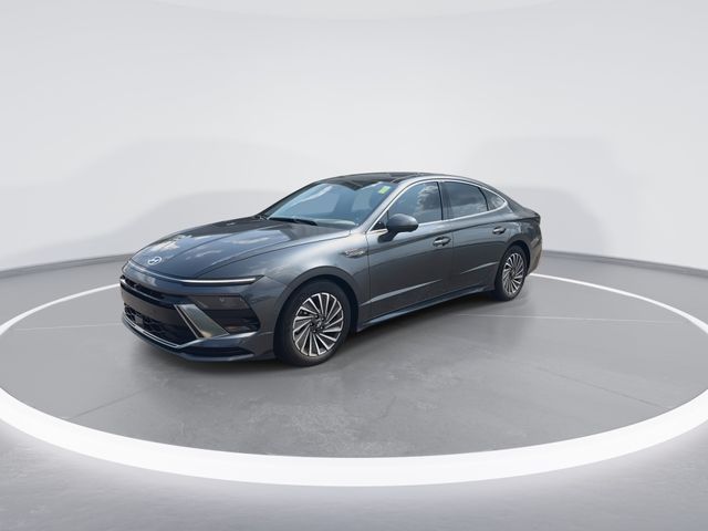 Used 2025 Gray Hyundai Limited image 4