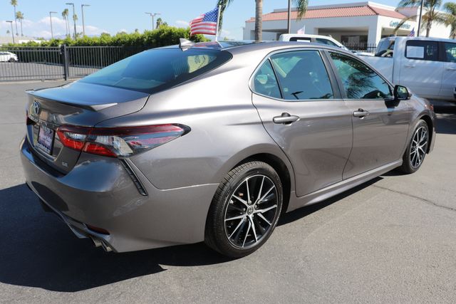 2021 Toyota Camry SE 6