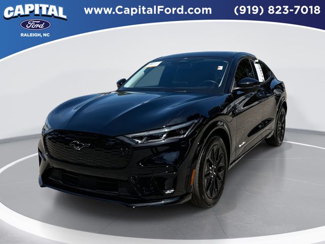 2025 Ford Mustang-Mach-e Premium's photo