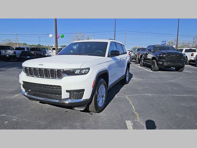 2026 Jeep Grand Cherokee L Laredo 4x2