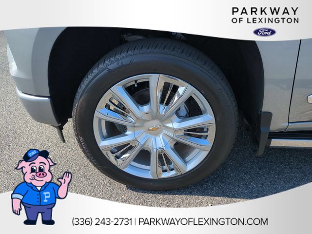 Used 2025 Gray Chevrolet High Country image 10