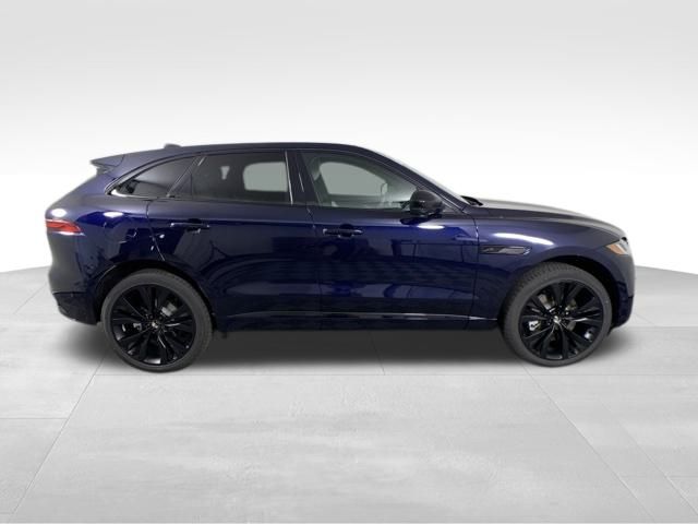 2024 Jaguar F-PACE P400 R-Dynamic S 7