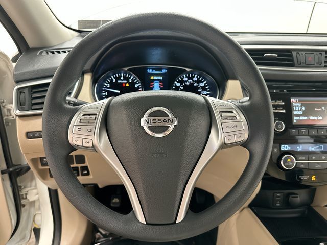 2016 Nissan Rogue SV White at Rafferty Subaru