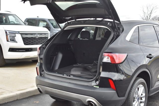 Used 2022 Ford Escape Hybrid SE 4D Sport Utility