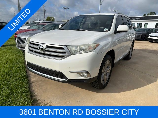White (Blizzard Pearl) 2013 Toyota Highlander Limited FWD SUV / Crossover Front-Wheel Drive 5-Speed Automatic Overdrive