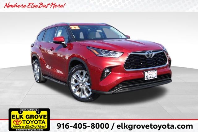 used 2022 Toyota Highlander car, priced at $32,499