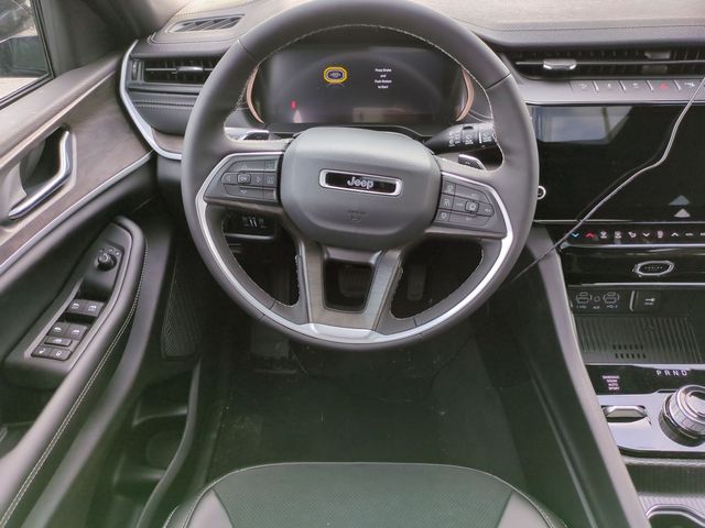 new 2026 Jeep Grand Cherokee car, priced at $41,780