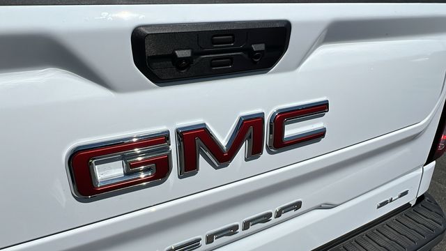 2024 GMC Sierra 1500 SLE 13