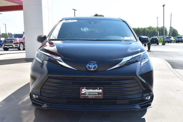 Used 2025 Toyota Sienna Van