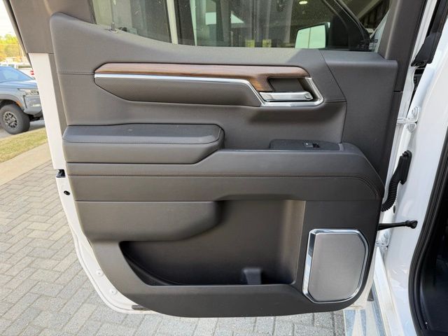 Used 2024 White Chevrolet High Country image 16