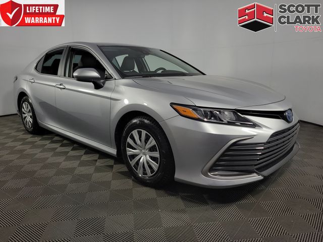 2022 Toyota Camry Hybrid LE