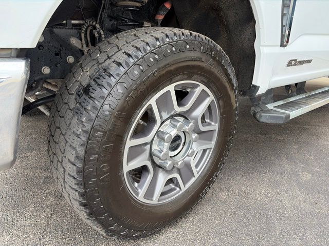 2026 Ford F-250SD Lariat White at Grove City Ford