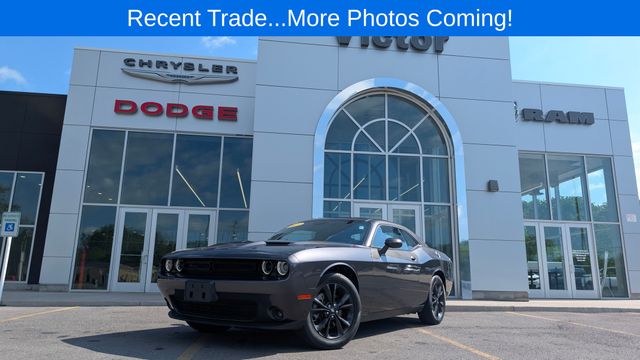  2022 Dodge Challenger SXT AWD   
