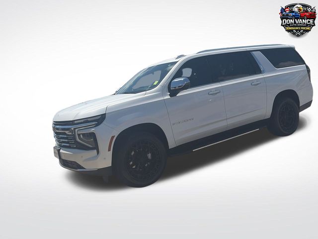 White (Iridescent Pearl Tricoat) 2025 Chevrolet Suburban Premier 4WD SUV / Crossover Four-Wheel Drive