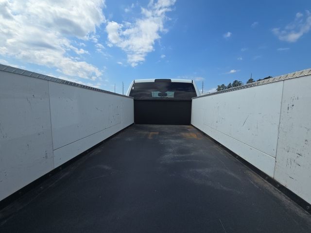 2024 Ram 3500 SLT:B01822