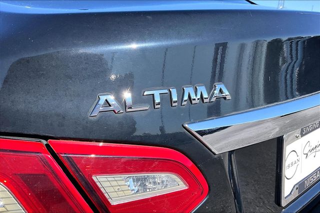 Used 2018 Nissan Altima 3.5 SL 4D Sedan