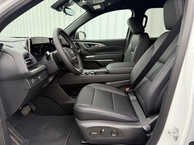 new 2026 Chevrolet Traverse car, priced at $45,020