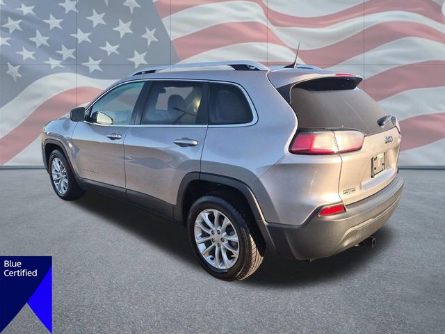 Used 2019 Silver Jeep Latitude image 5