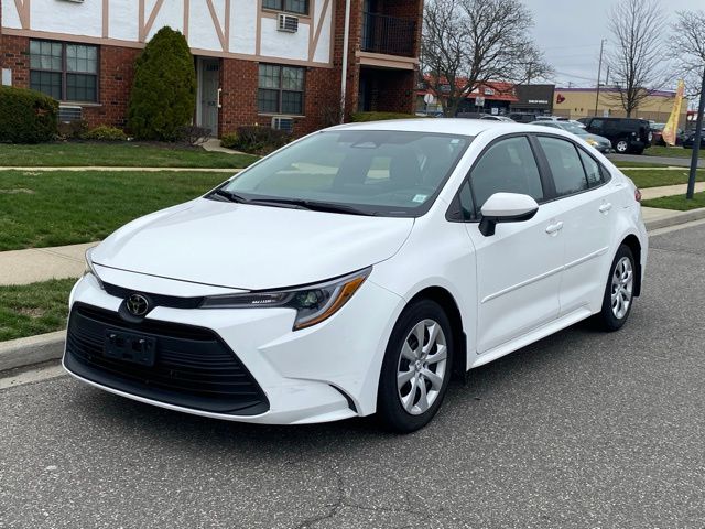 White 2024 Toyota Corolla LE FWD Sedan Front-Wheel Drive Continuously Variable Transmission