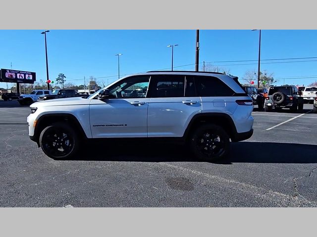 2025 Jeep Grand Cherokee Altitude X 4x2