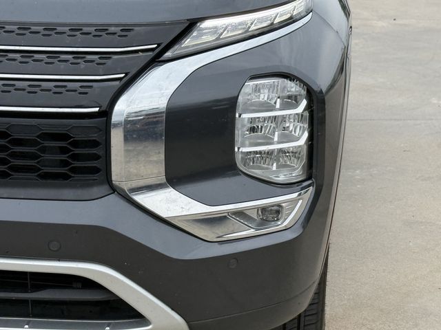 2024 Mitsubishi Outlander SE Black at Emmons Autoplex