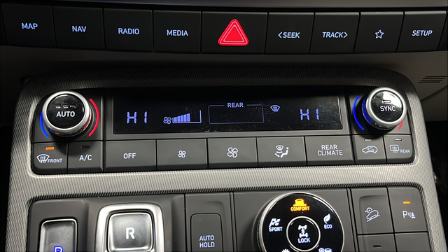Used 2025 Abyss Black Pearl Hyundai Limited image 18