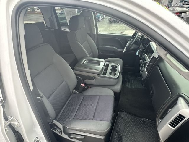Used 2014 White GMC SLE image 25