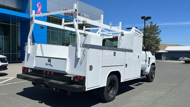 2023 Chevrolet Silverado 5500HD Work Truck 2