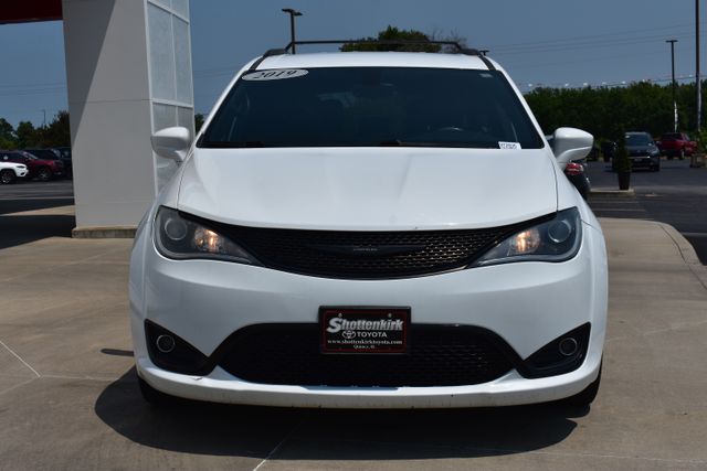 Used 2019 Chrysler Pacifica Van