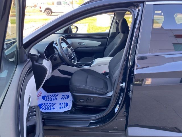 2024 Hyundai Tucson SEL - Black Pearl exterior view 12