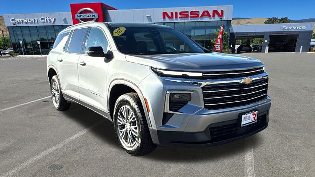 Sterling Gray Metallic 2025 Chevrolet Traverse SUV / Crossover Four-Wheel Drive 8-Speed Automatic