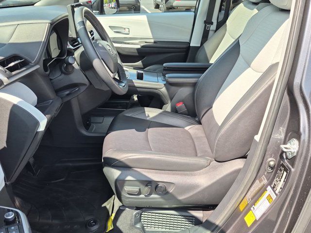 Used 2025 Toyota Sienna Van